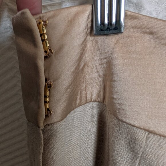 St John Collection Beige Linen Blend Pleated Skirt Silk Waistband Size 10 - Picture 3 of 10